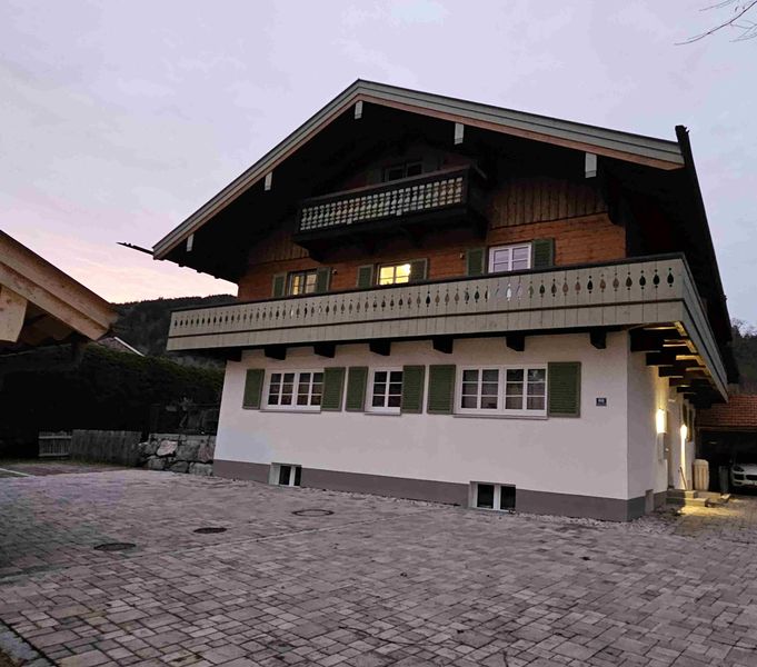  3 Zimmer Erdgeschosswohnung, mit Terrasse + Garten